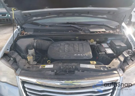 2013 Chrysler Town & Country Touring-L from USA, damaged, VIN 2C4RC1CG8DR651689